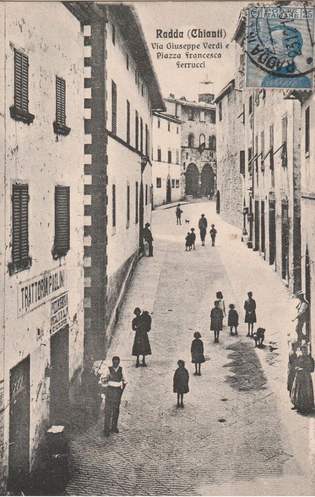 Fronte Centro storico di Radda in Chianti